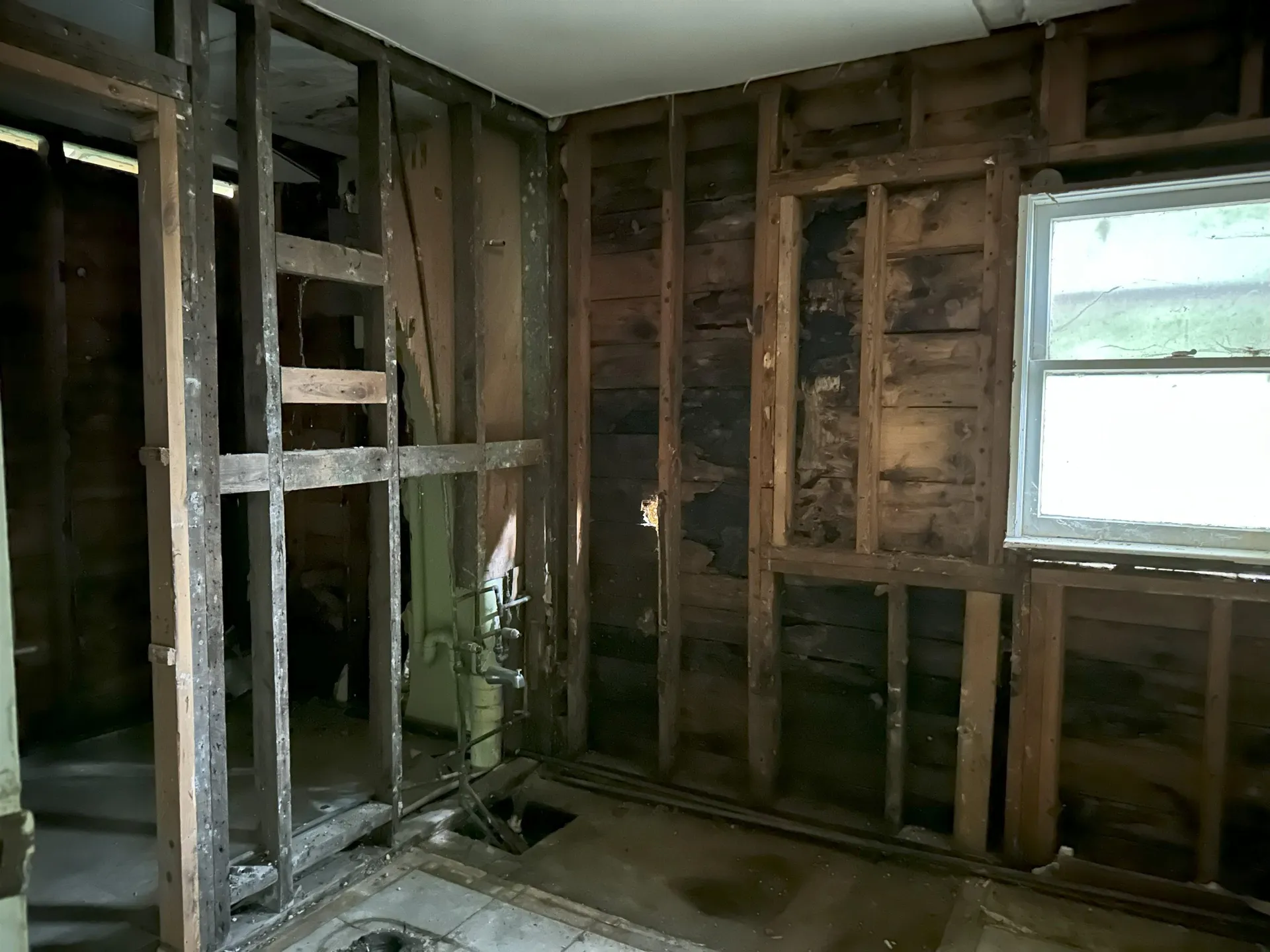 28 Hyde Street Rockingham VT 05101