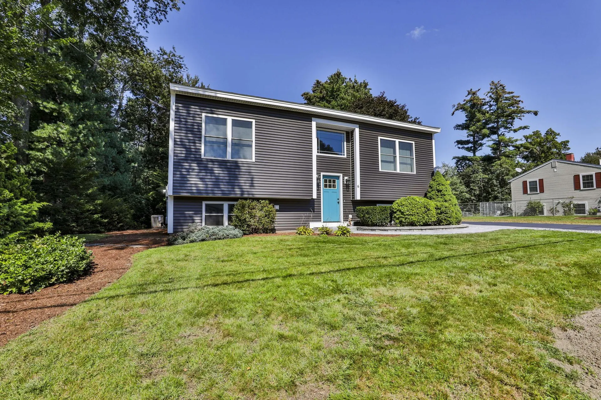 6 Cambridge Road Nashua NH 03062