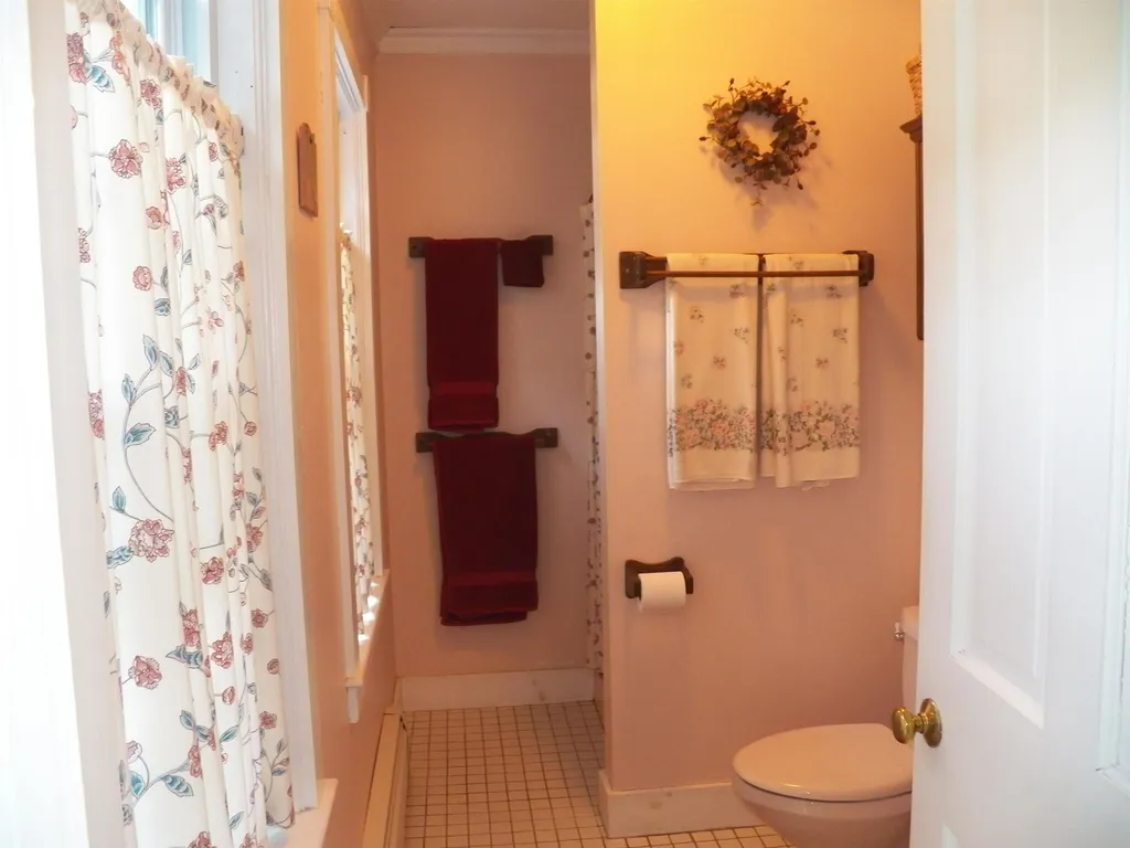 23 Nottingham Road Deerfield NH 03037
