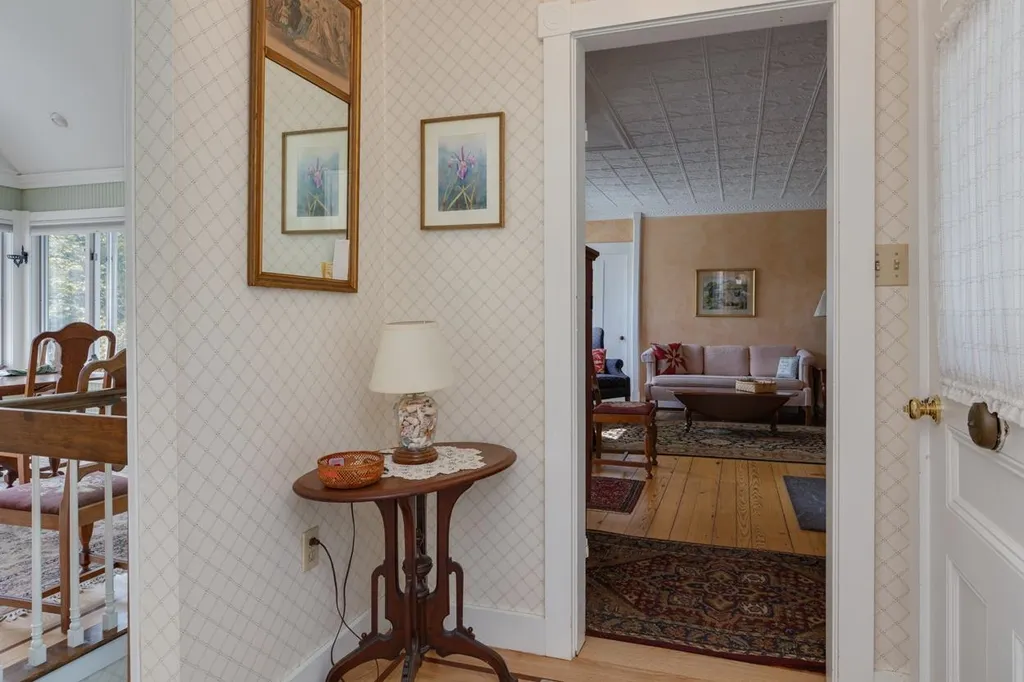 23 Nottingham Road Deerfield NH 03037