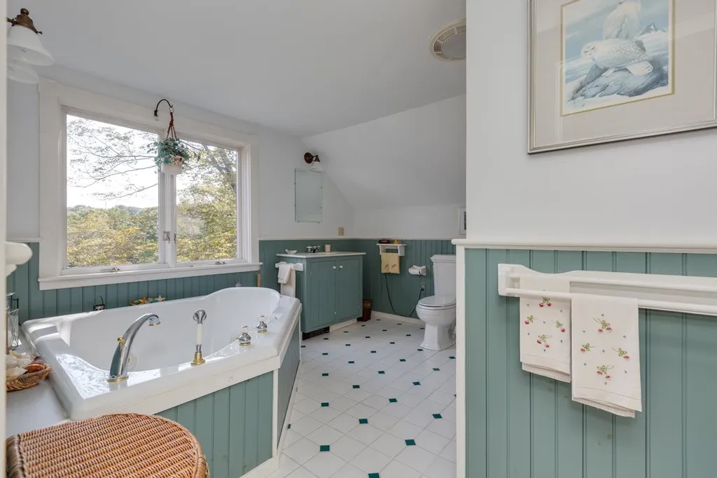 23 Nottingham Road Deerfield NH 03037