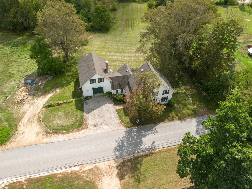 23 Nottingham Road Deerfield NH 03037