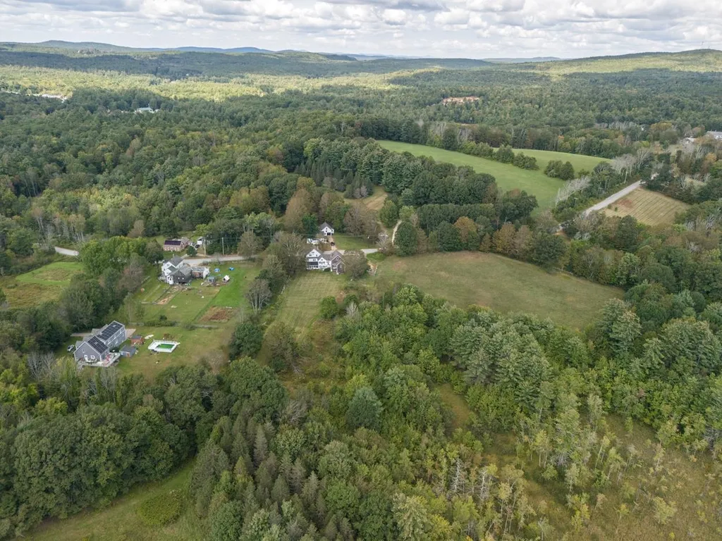 23 Nottingham Road Deerfield NH 03037