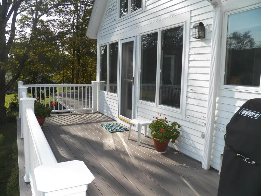 23 Nottingham Road Deerfield NH 03037
