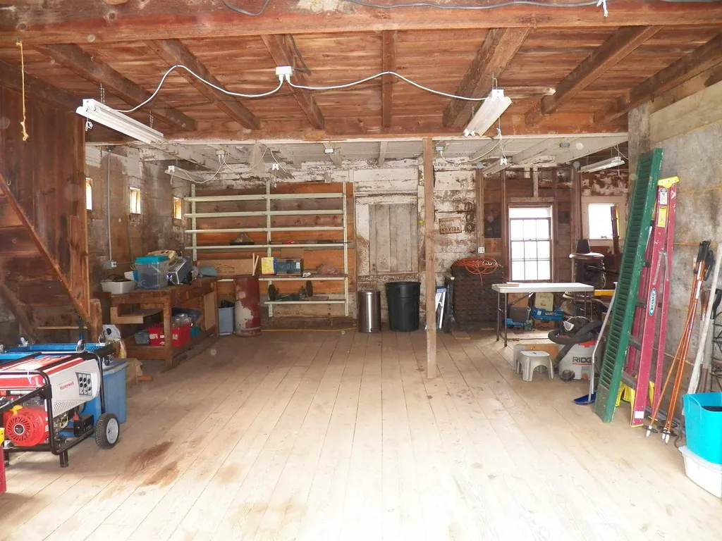 23 Nottingham Road Deerfield NH 03037