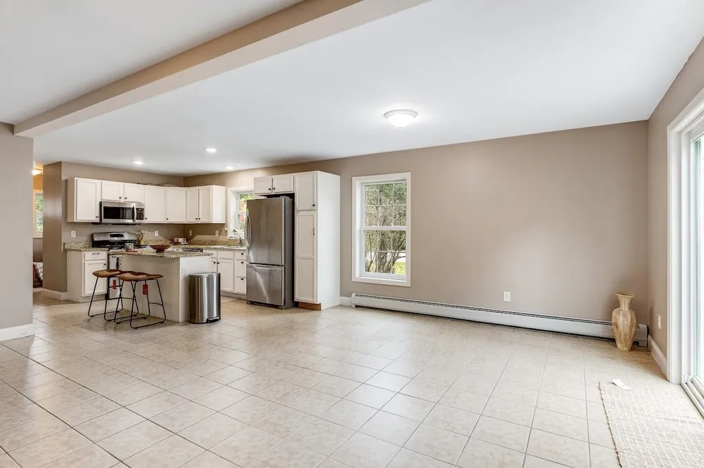 11 Diane Lane Colchester VT 05446