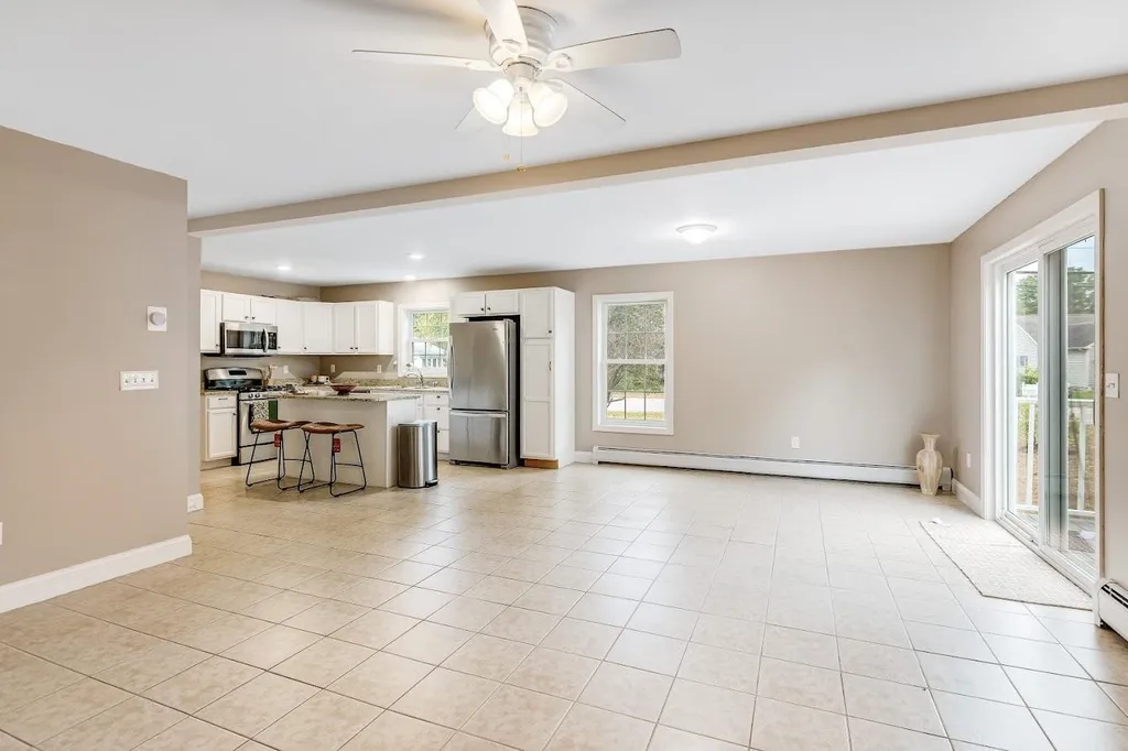 11 Diane Lane Colchester VT 05446
