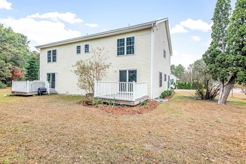 11 Diane Lane Colchester VT 05446