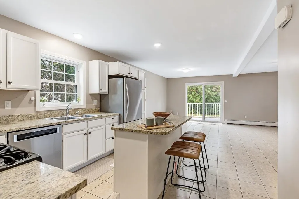 11 Diane Lane Colchester VT 05446