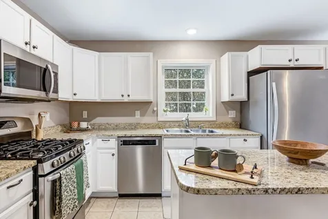 11 Diane Lane Colchester VT 05446