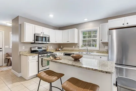 11 Diane Lane Colchester VT 05446