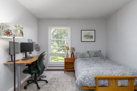 180 Ledgewood Circle Burlington VT 05401