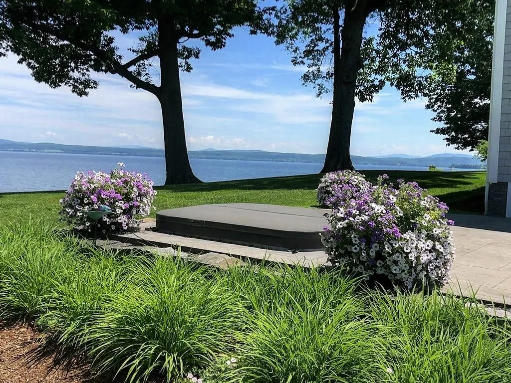 23 Pearl Bay Lane Grand Isle VT 05458