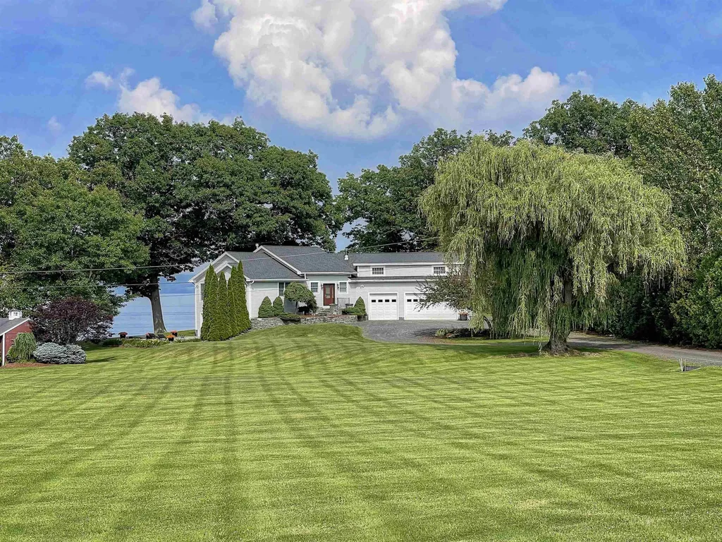 23 Pearl Bay Lane Grand Isle VT 05458