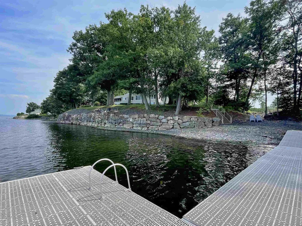 23 Pearl Bay Lane Grand Isle VT 05458