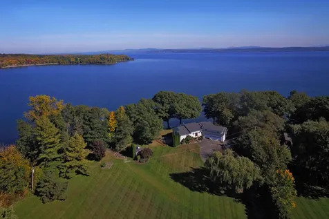 23 Pearl Bay Lane Grand Isle VT 05458