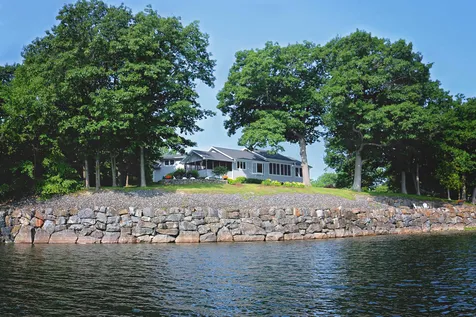 23 Pearl Bay Lane Grand Isle VT 05458