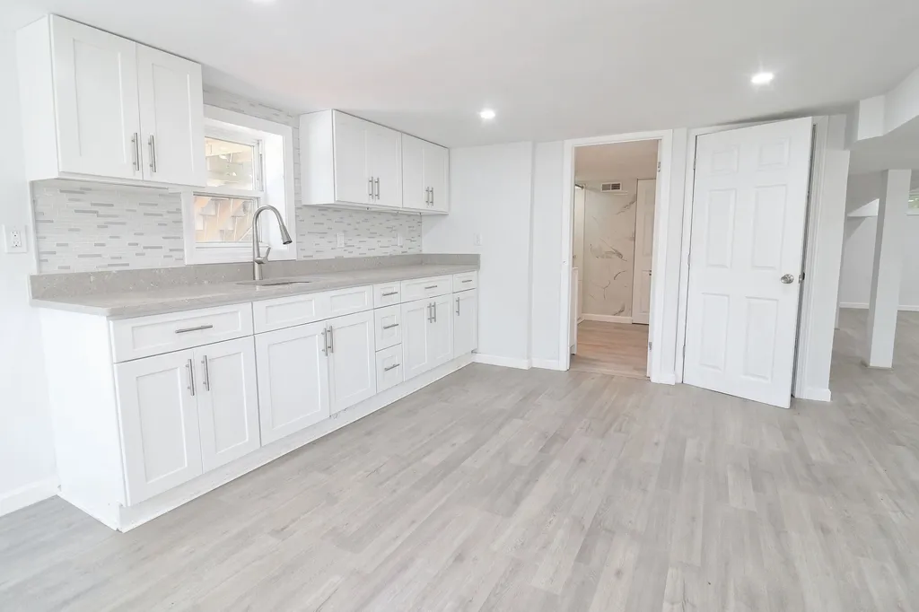 26 Range Road Windham NH 03087