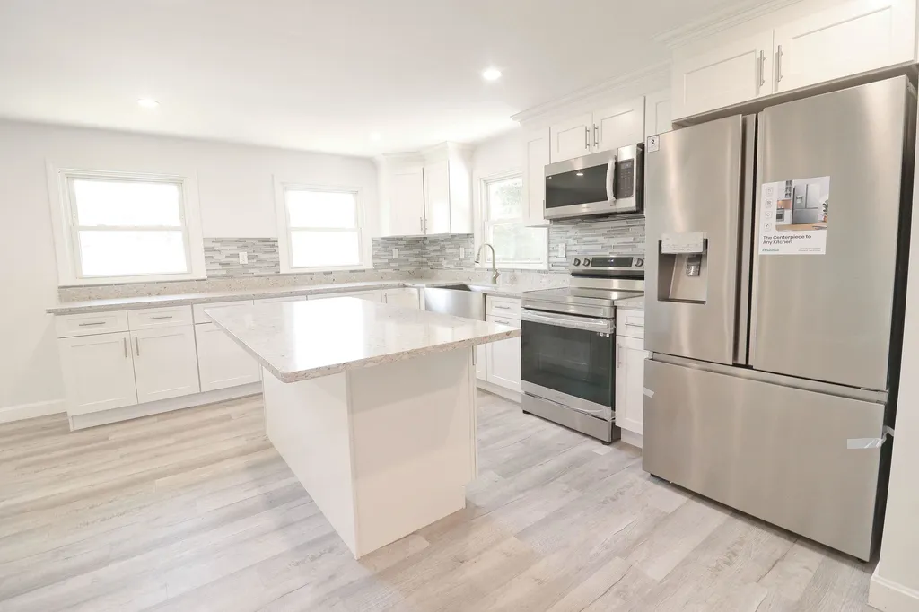 26 Range Road Windham NH 03087