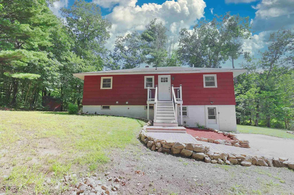 26 Range Road Windham NH 03087