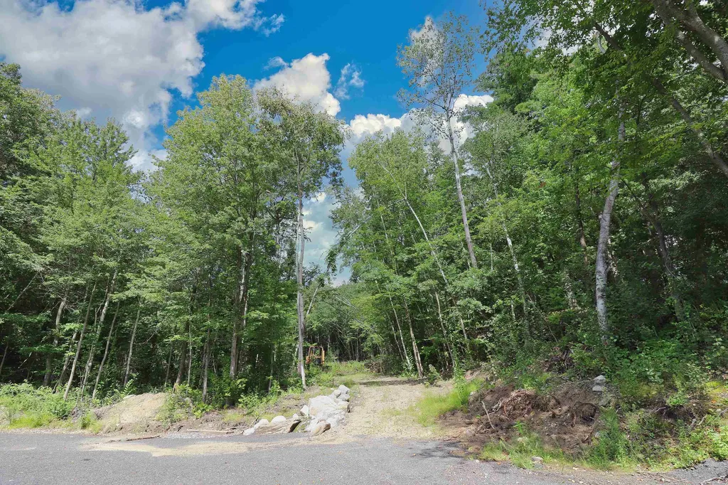 26 Range Road Windham NH 03087