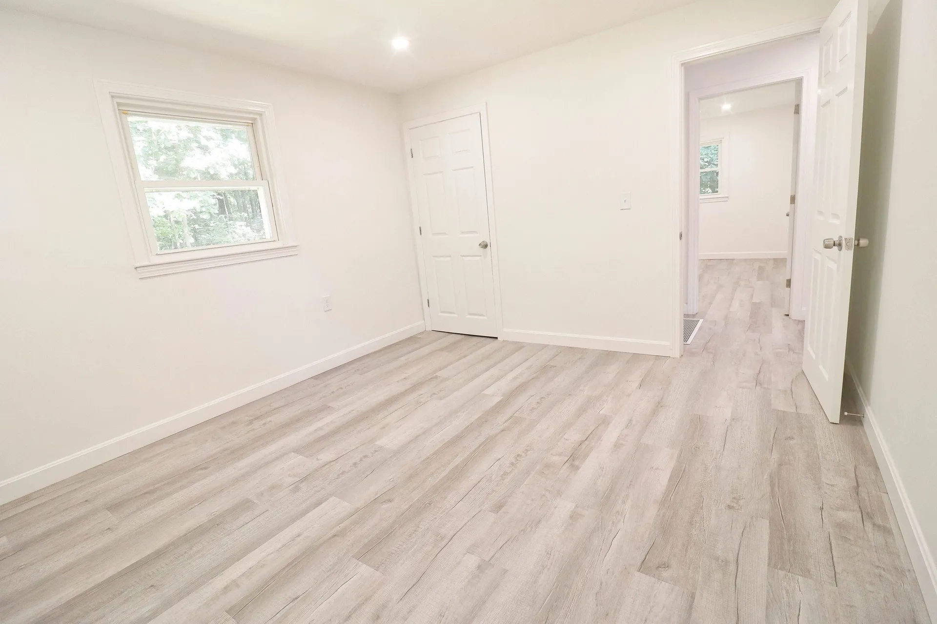 26 Range Road Windham NH 03087