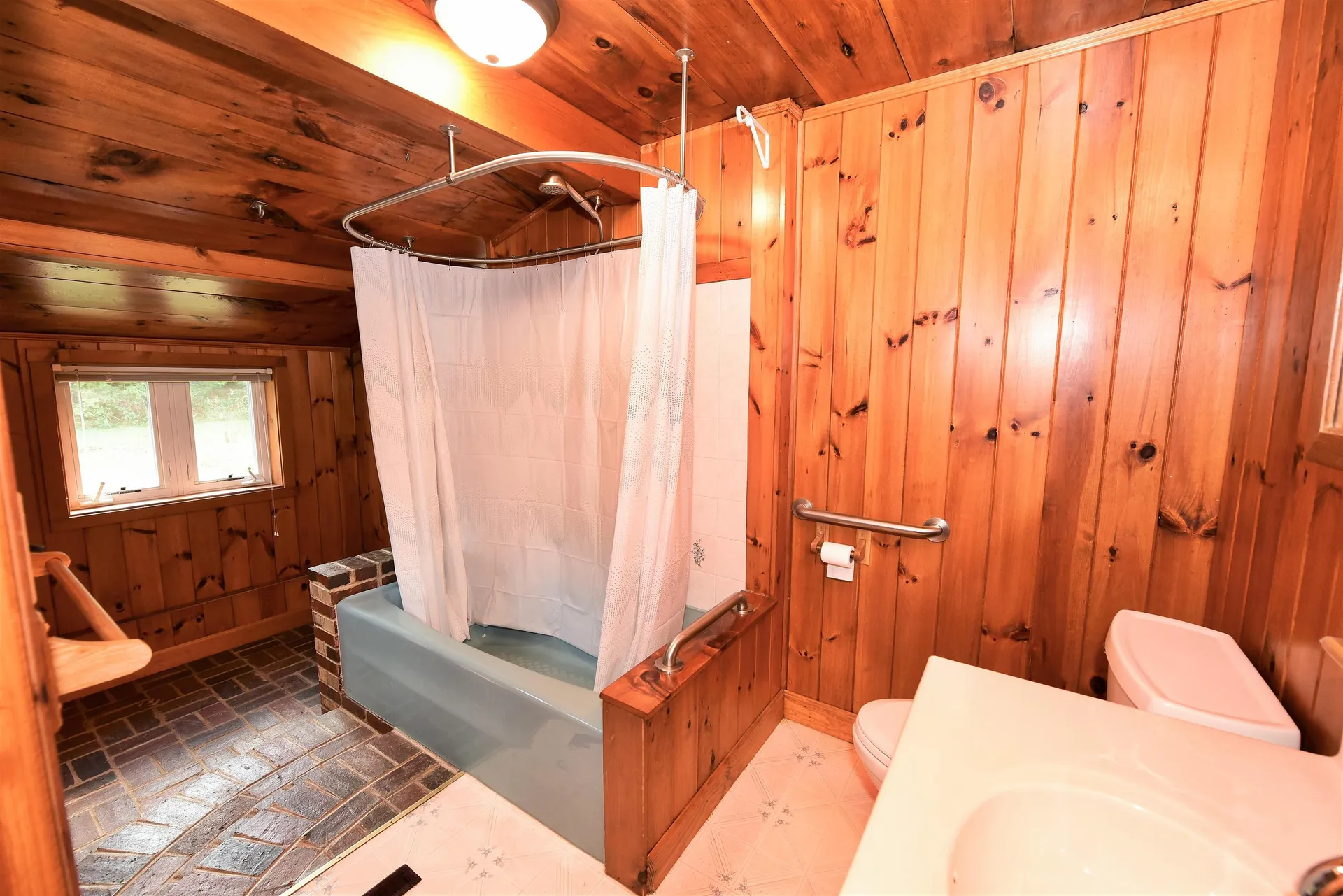 1472 Brownfield Road Conway NH 03813