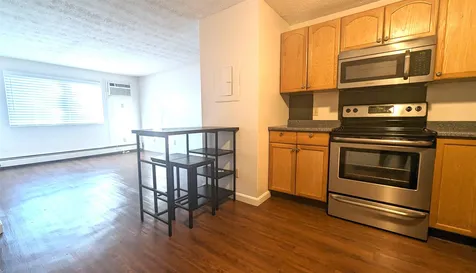 55 Log Street Manchester NH 03102-0000