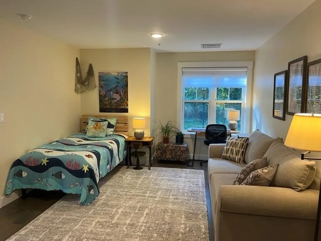 2075 Lafayette Road Portsmouth NH 03801