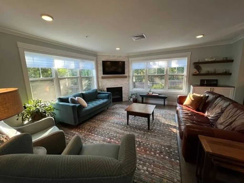 2075 Lafayette Road Portsmouth NH 03801