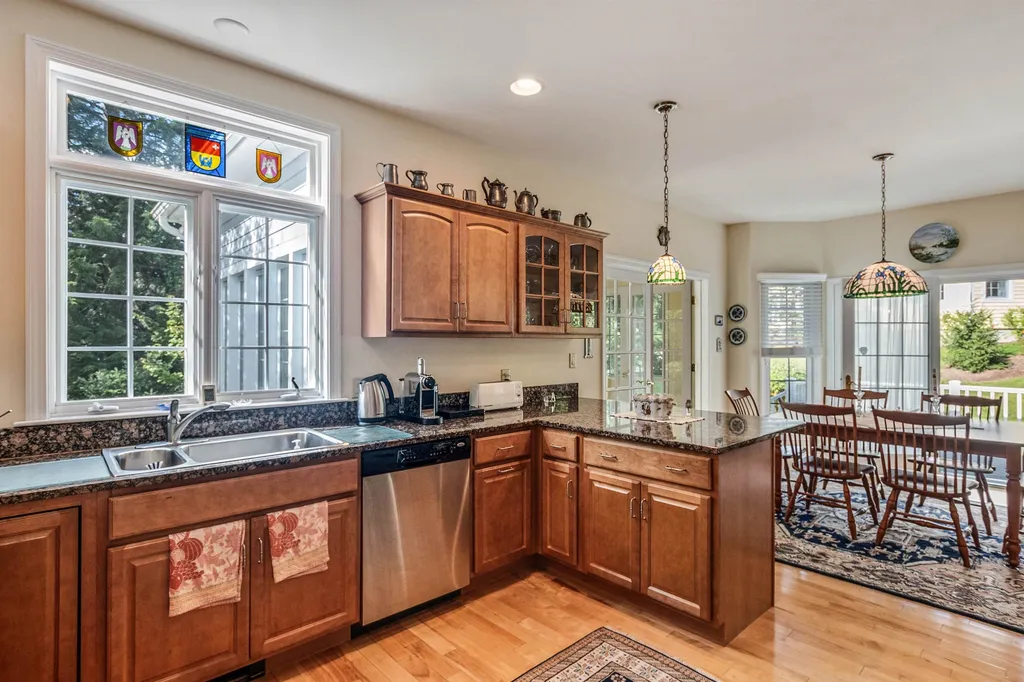 34 Spruce Lane New London NH 03257