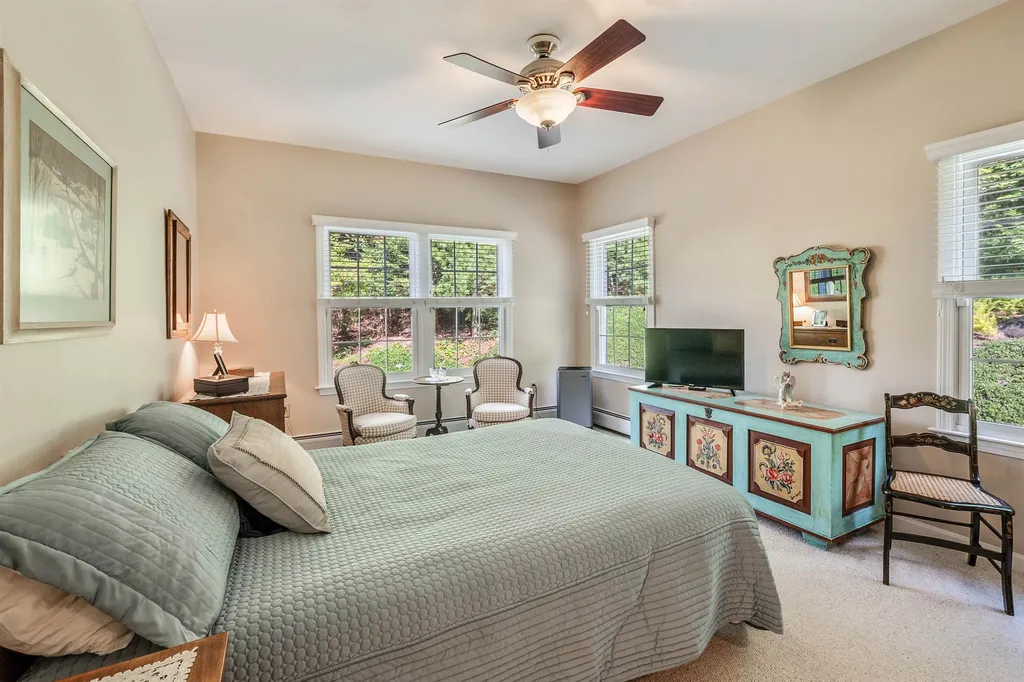 34 Spruce Lane New London NH 03257