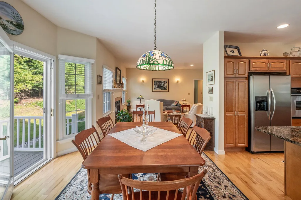 34 Spruce Lane New London NH 03257