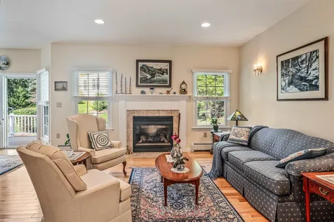 34 Spruce Lane New London NH 03257