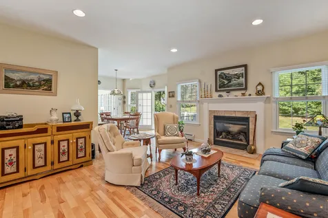 34 Spruce Lane New London NH 03257