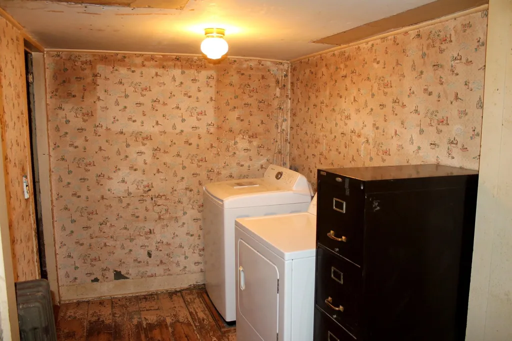 22 Molly Stark Lane New Boston NH 03070