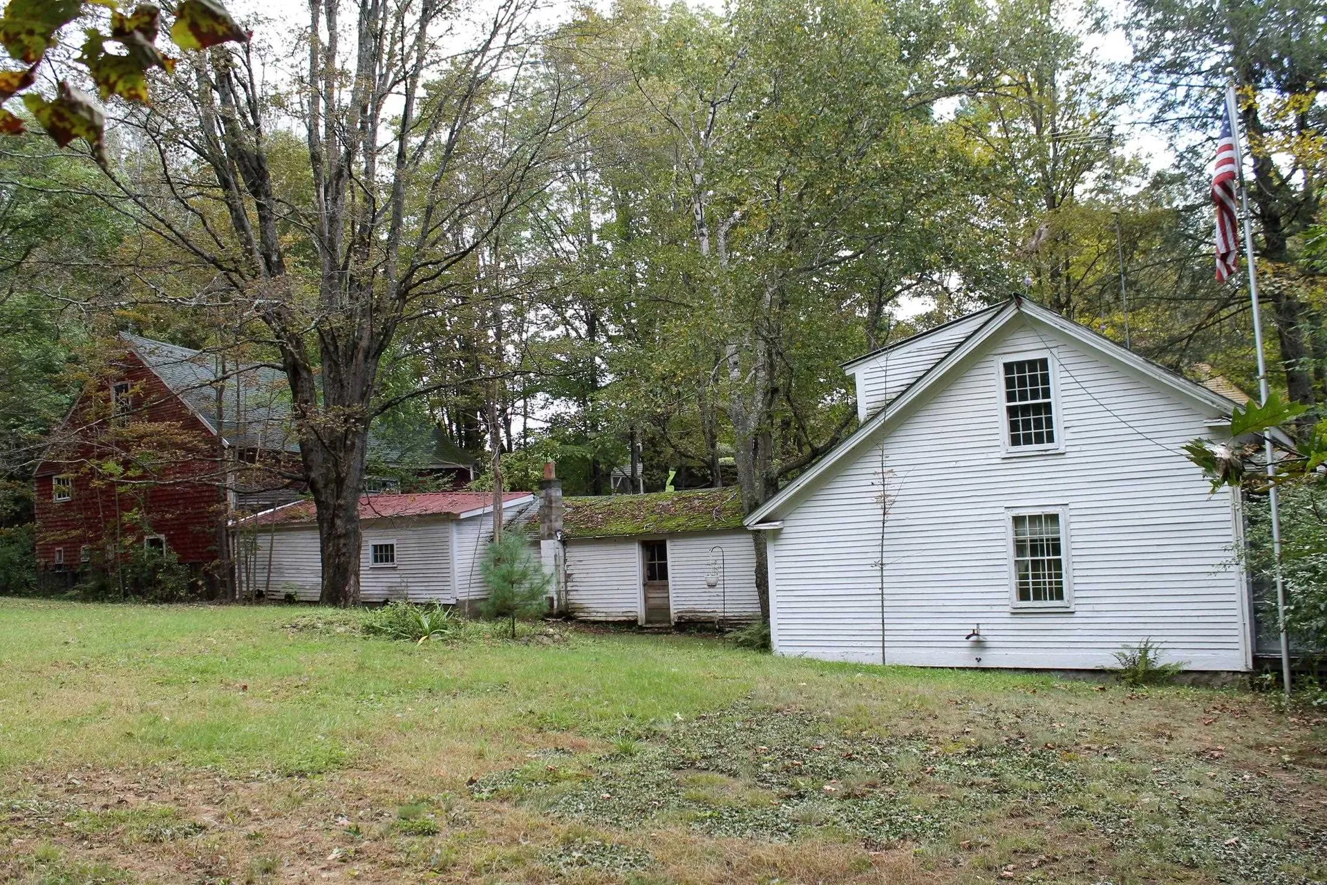 22 Molly Stark Lane New Boston NH 03070