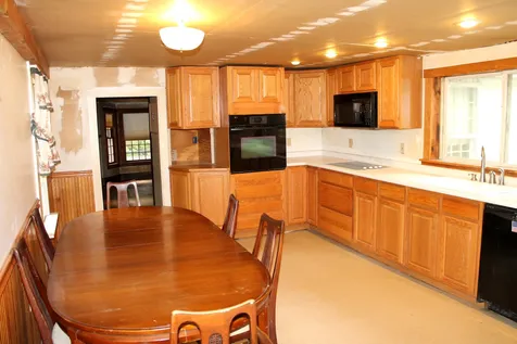 22 Molly Stark Lane New Boston NH 03070