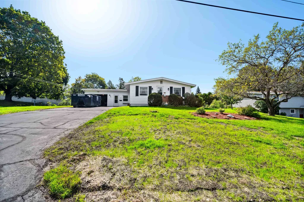 15 Meadowcrest Lane Barre Town VT 05641