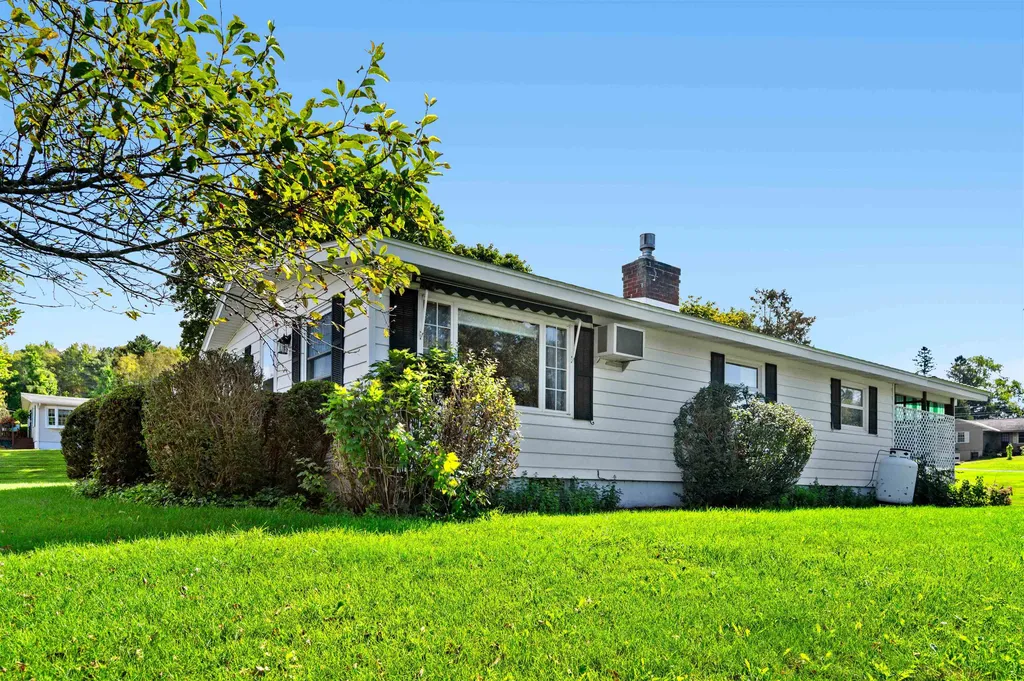 15 Meadowcrest Lane Barre Town VT 05641