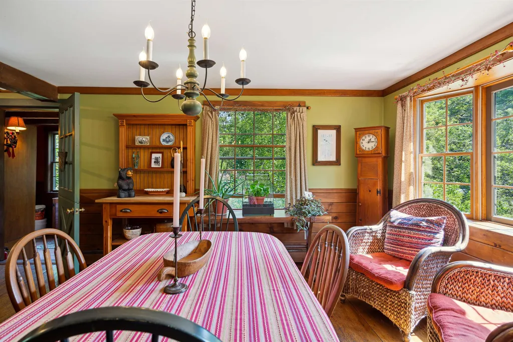 1075 Barber Hill Road Pomfret VT 05091