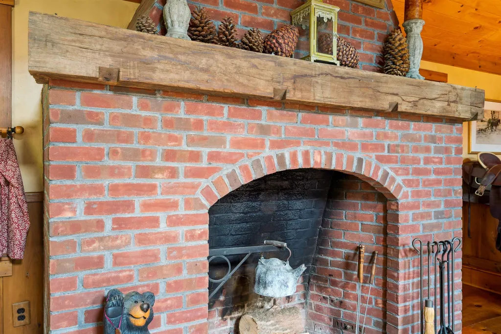 1075 Barber Hill Road Pomfret VT 05091