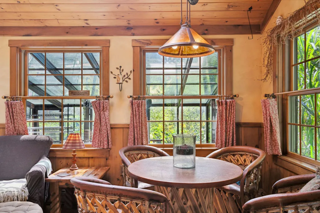 1075 Barber Hill Road Pomfret VT 05091