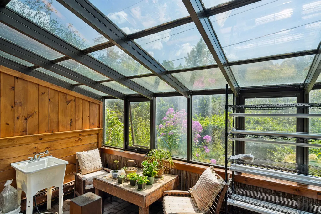 1075 Barber Hill Road Pomfret VT 05091