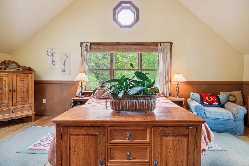 1075 Barber Hill Road Pomfret VT 05091