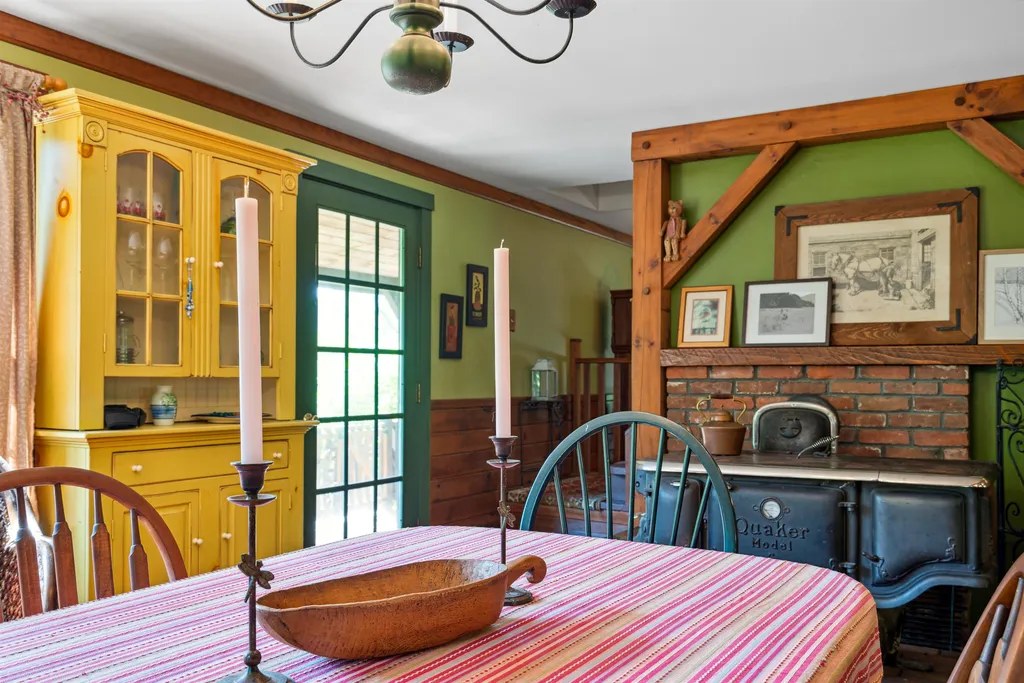 1075 Barber Hill Road Pomfret VT 05091