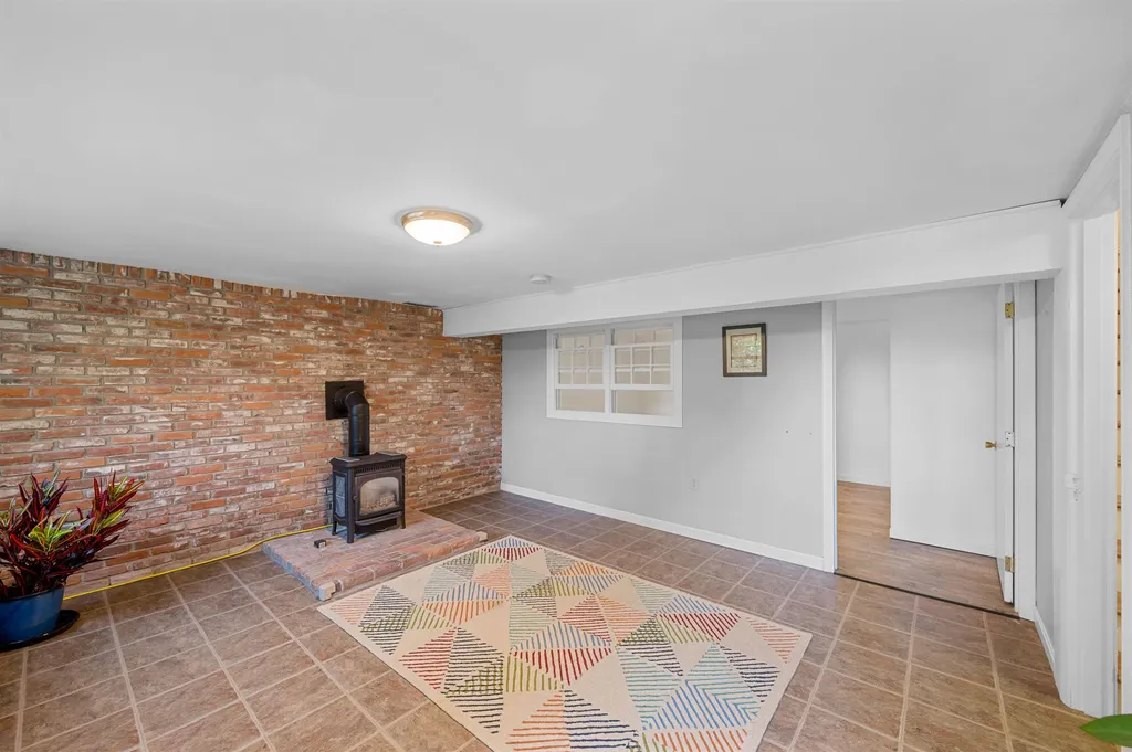 35 Spring Hollow Lane Montpelier VT 05602