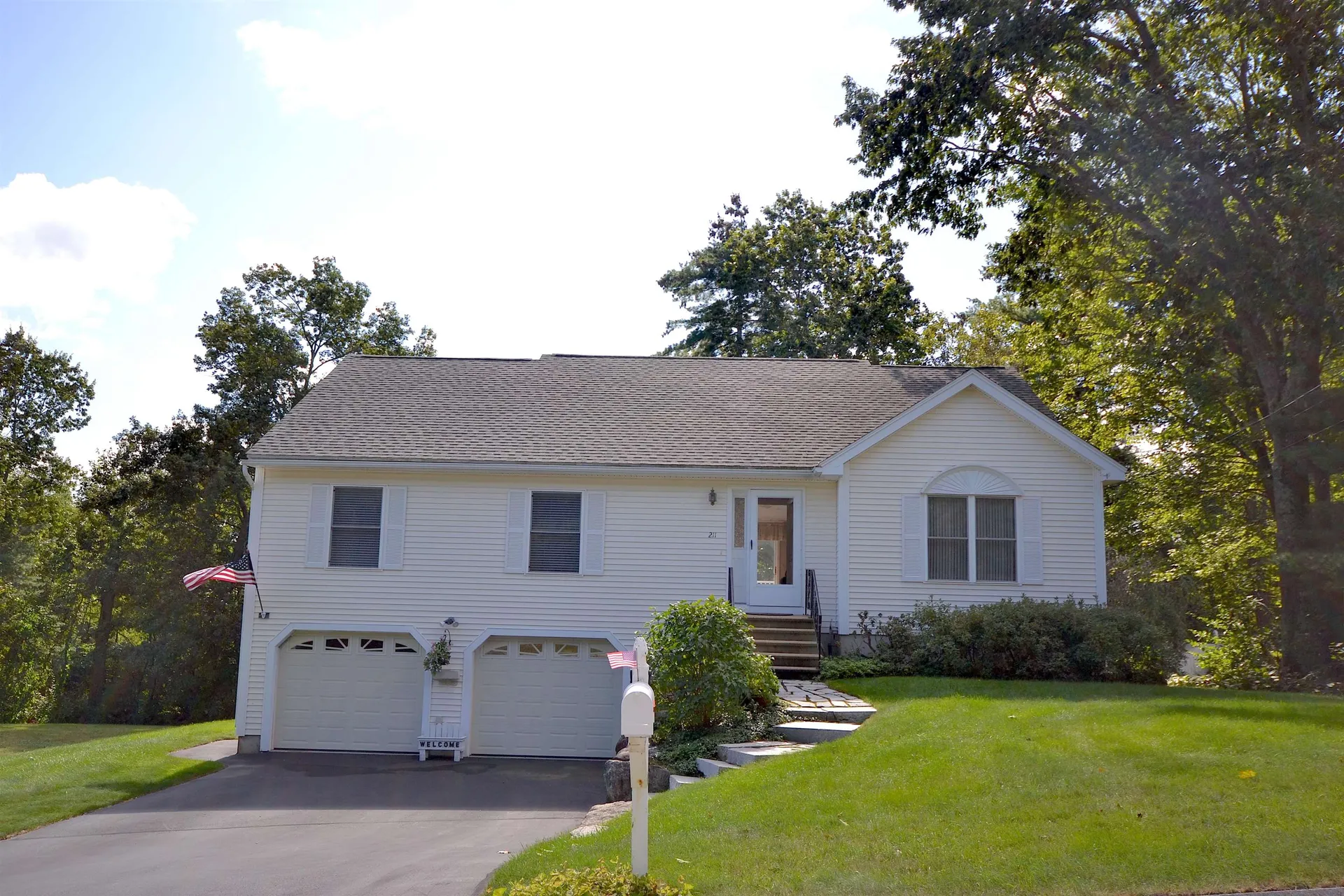 211 Aladdin Street Manchester NH 03104