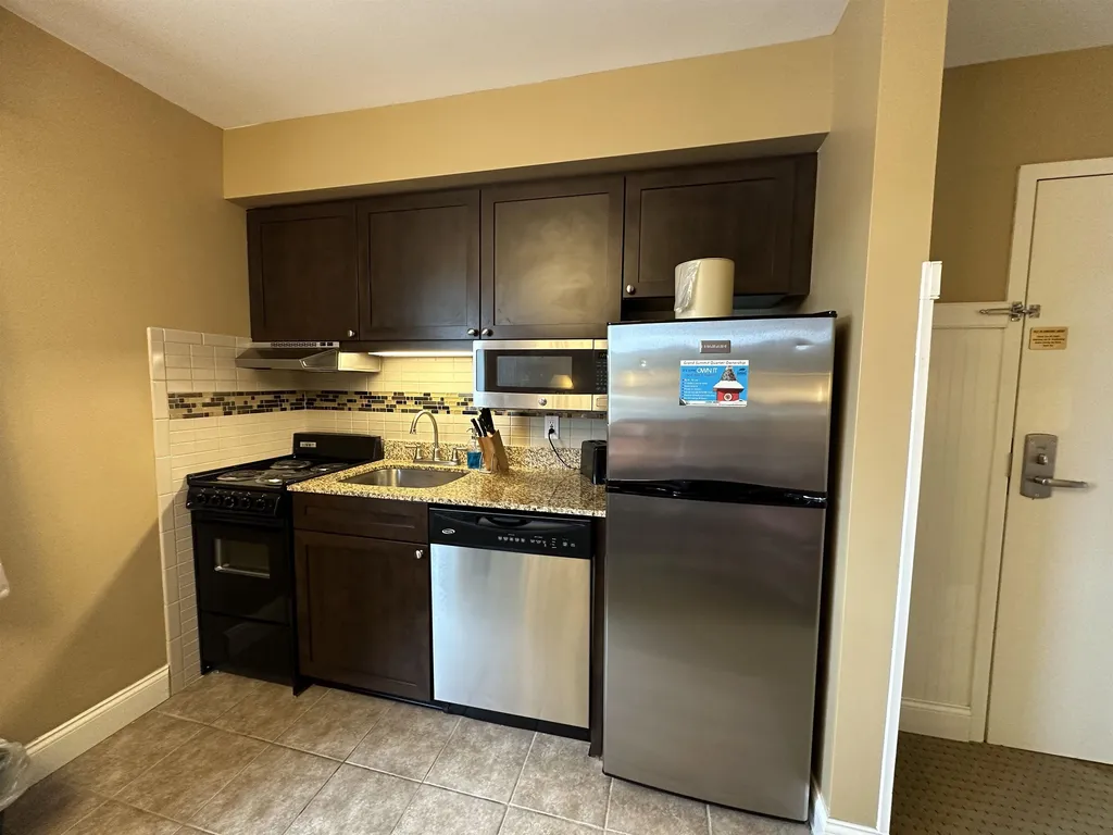 240 Qtr. 2, 89 Grand Summit Way Dover VT 05356