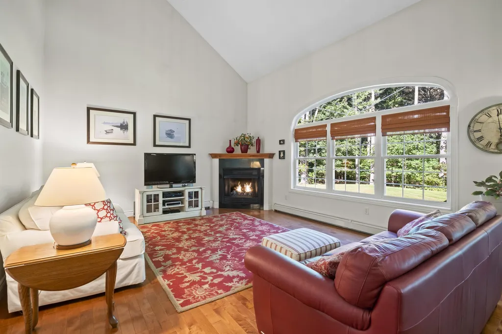 25 Logging Road York ME 03902